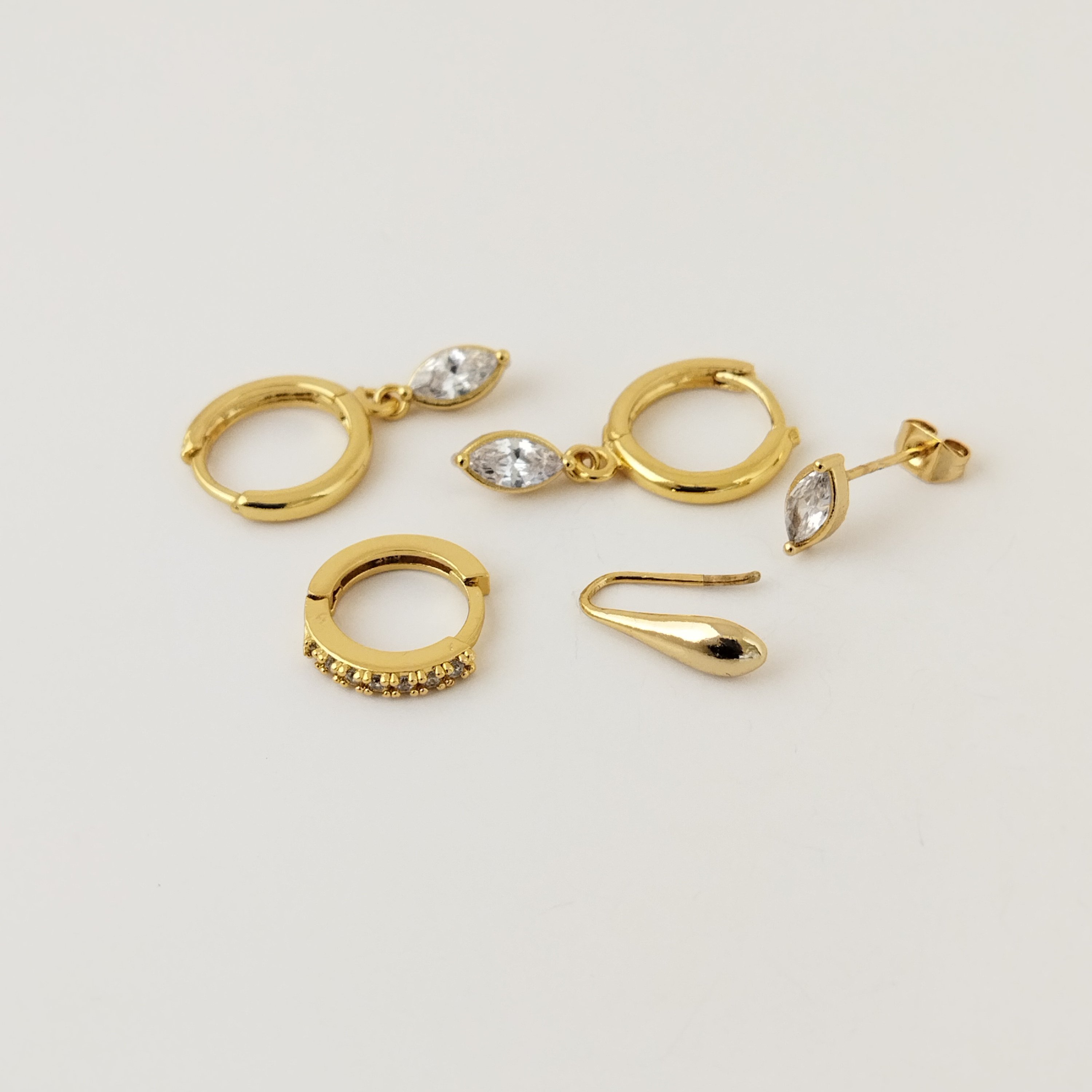 KOMBİN SET KÜPE 